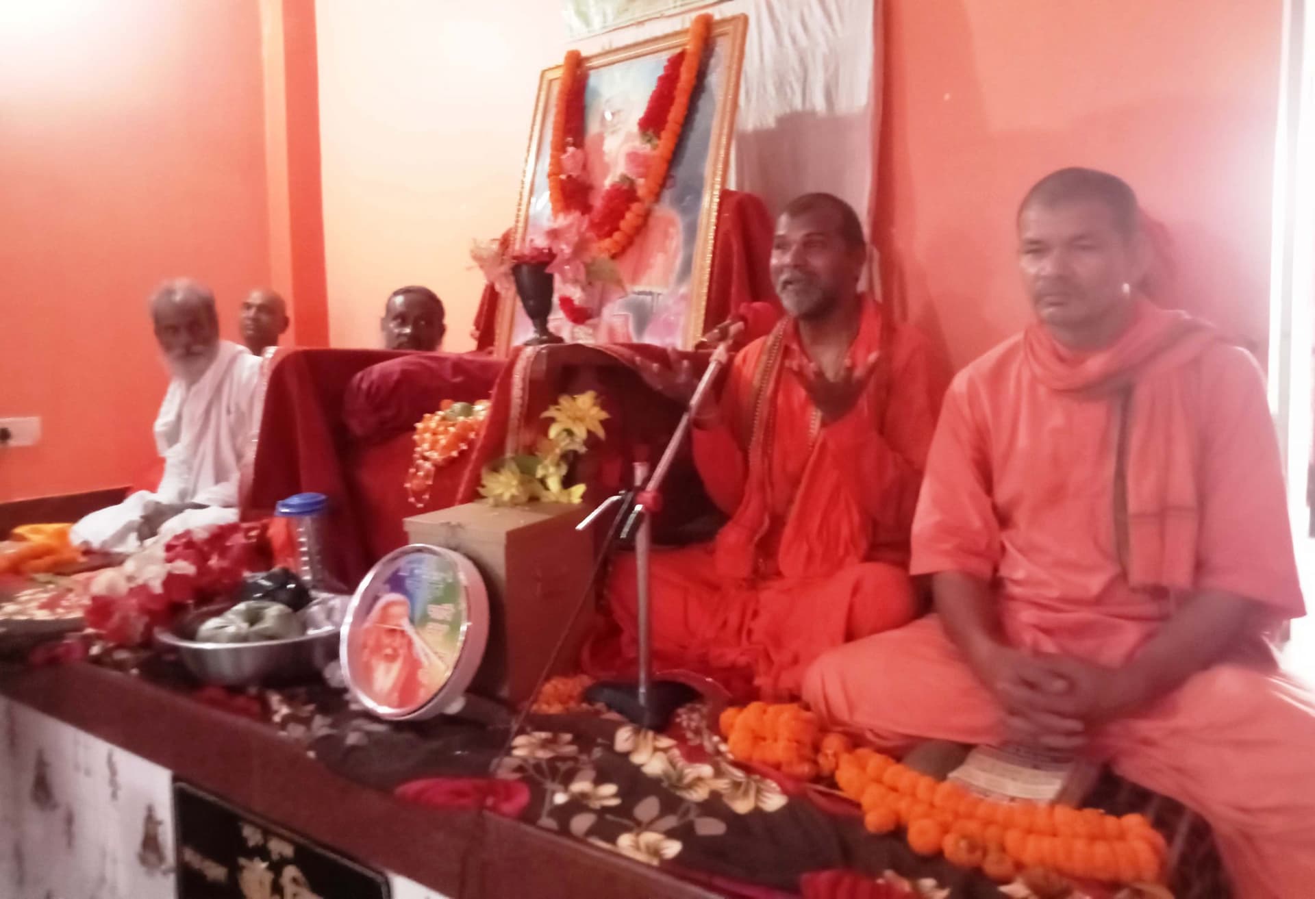 रात्रि कालीन सत्र के साथ एकदिवसीय बहुक्षेत्रीय संतमत सत्संग संपन्न