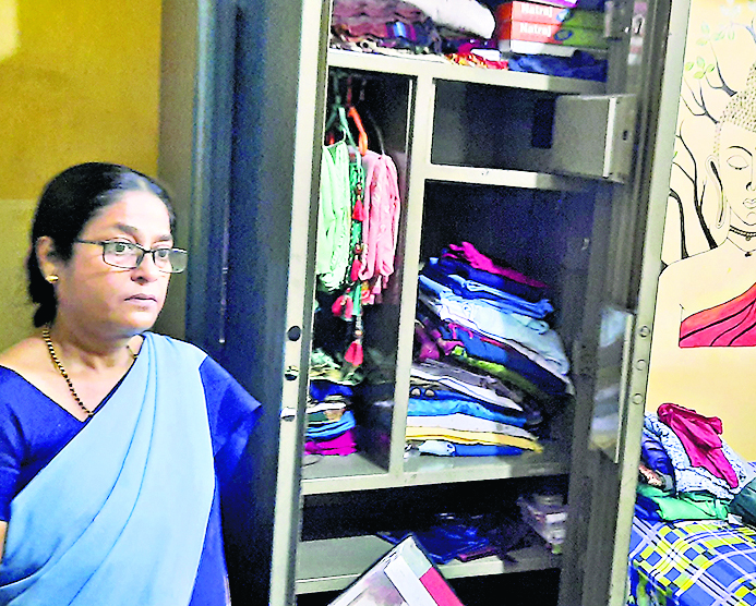 Dhanbad News : बालूडीह कॉलोनी में चोरों ने तीन आवासों बनाया निशाना, 10 लाख के गहने चोरी