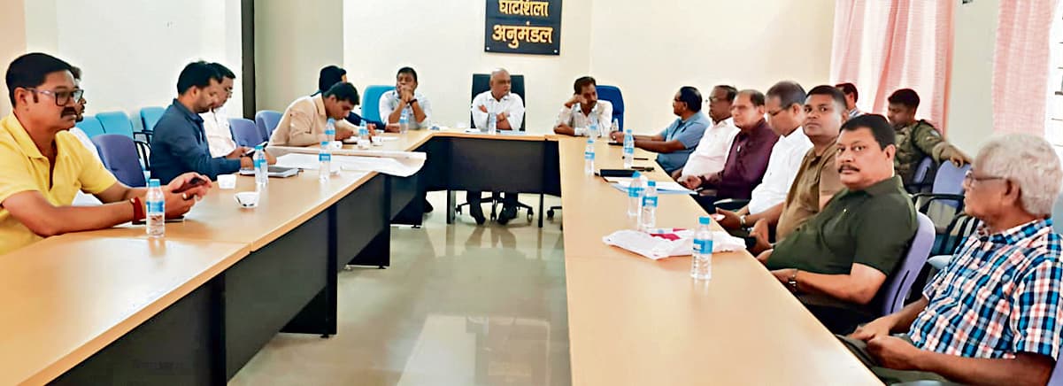 East Singhbhum News : कुतलुडीह रेलवे फाटक पर पुलिया व ओवरब्रिज बनेगा, नक्शा पेश हुआ