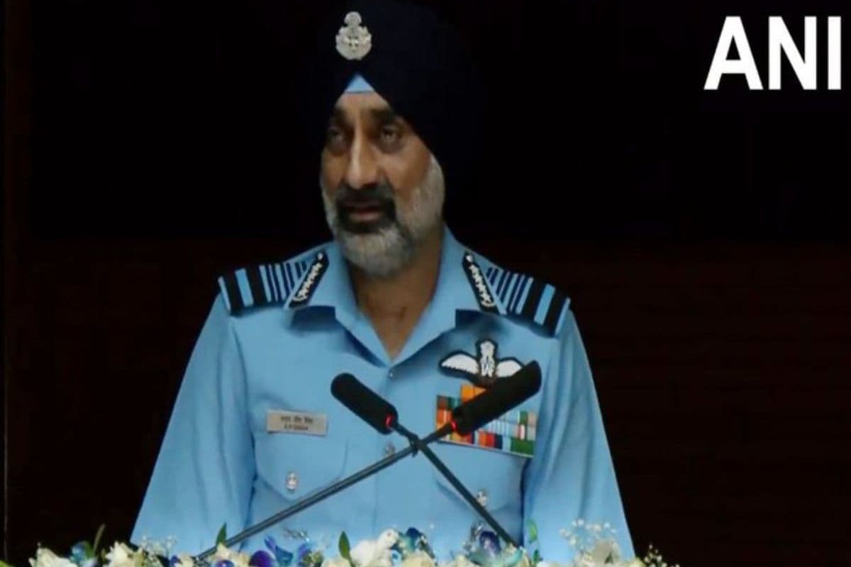 ऑपरेशन सिंदूर में S-400 गेमचेंजर साबित हुआ, एयर चीफ मार्शल एपी सिंह ने पाकिस्तानी ड्रोन हमले का खोला राज