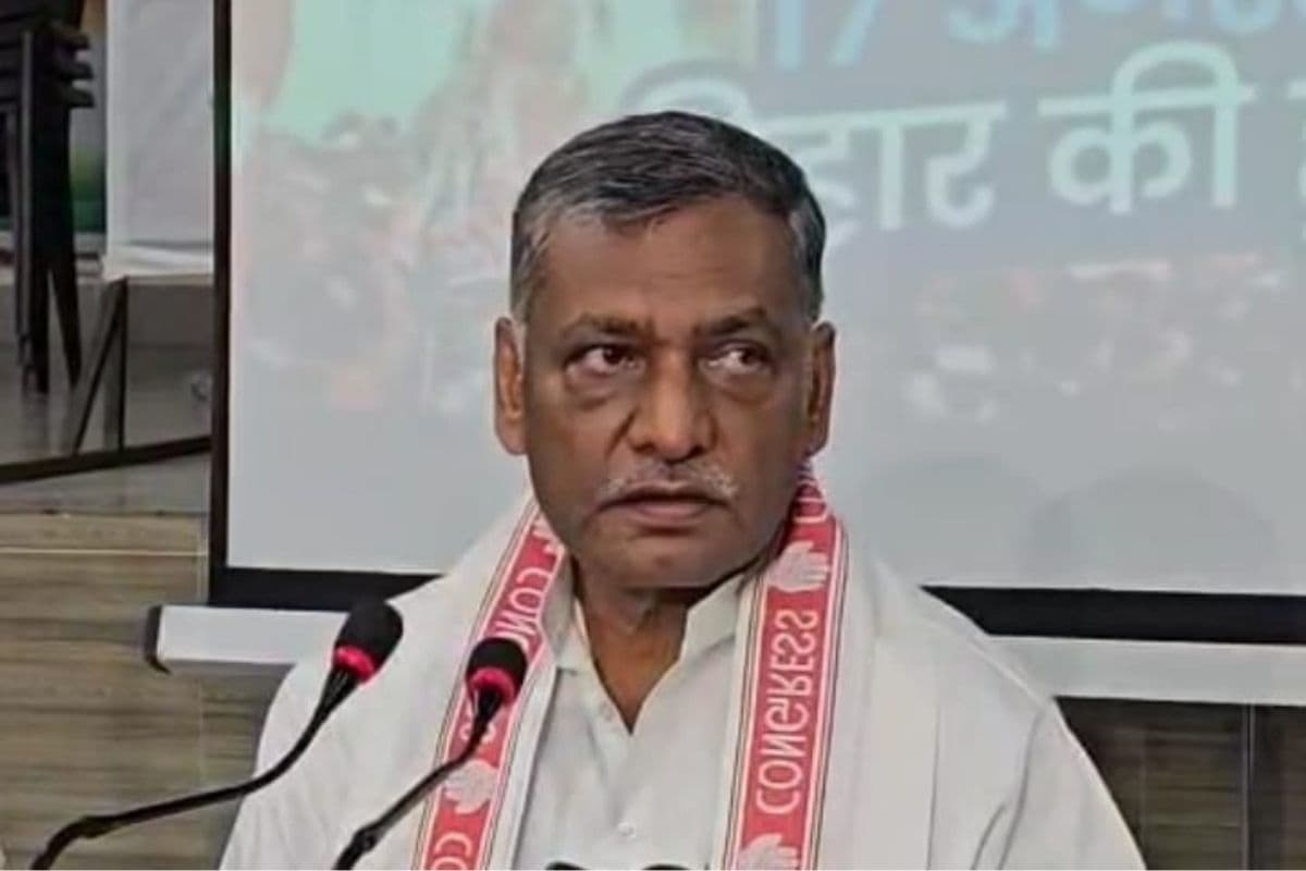 अखिलेश प्रसाद सिंह ने बताया कब संविधान अच्छा हो सकता है, बोले- इलेक्शन कमिशन मूर्ख और धूर्त…