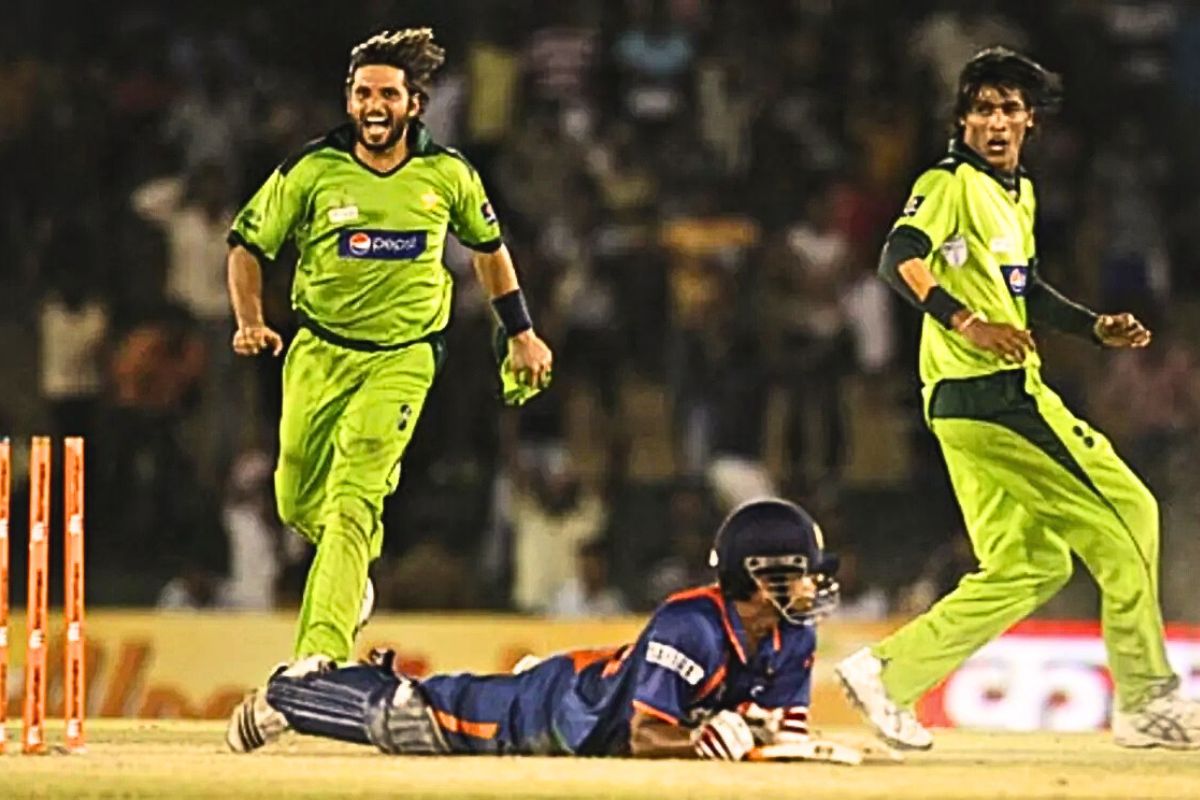 Asia Cup: सबसे तेज शतक जड़ने वाले टॉप 5 बल्लेबाज, लिस्ट में सचिन और विराट का नाम नहीं
