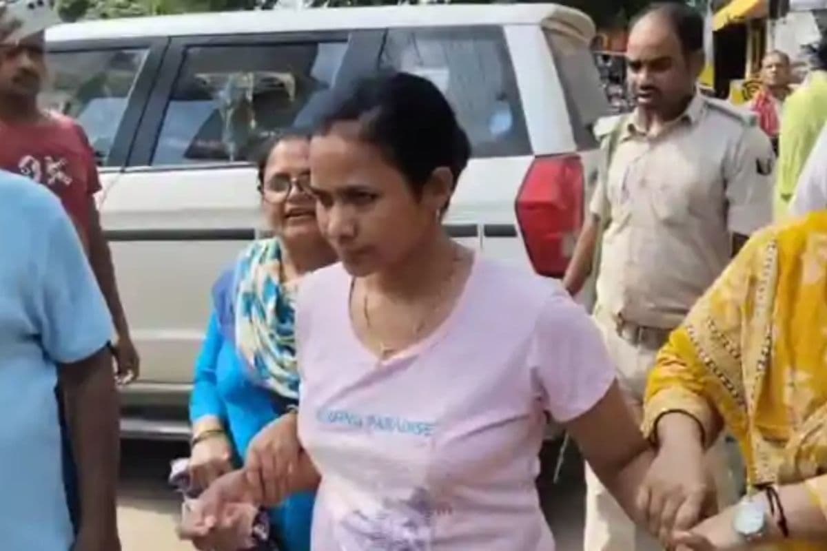 Bihar News: बिहार में घूस लेते रंगे हाथ पकड़ी गई महिला दारोगा, विजिलेंस विभाग ने किया गिरफ्तार