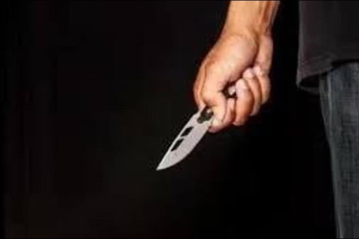 Bihar News: मात्र 5 रुपए के लिए दुकानदार बना हैवान, वैशाली में दो ग्राहकों पर कैंची और छुरी से किया हमला