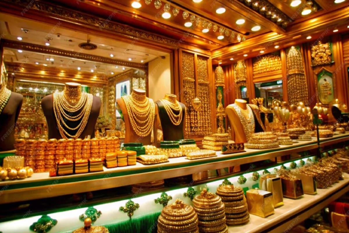 Gold Price: गणेश चतुर्थी से पहले सस्ता हो गया सोना, चांदी 1,000 रुपये फिसली