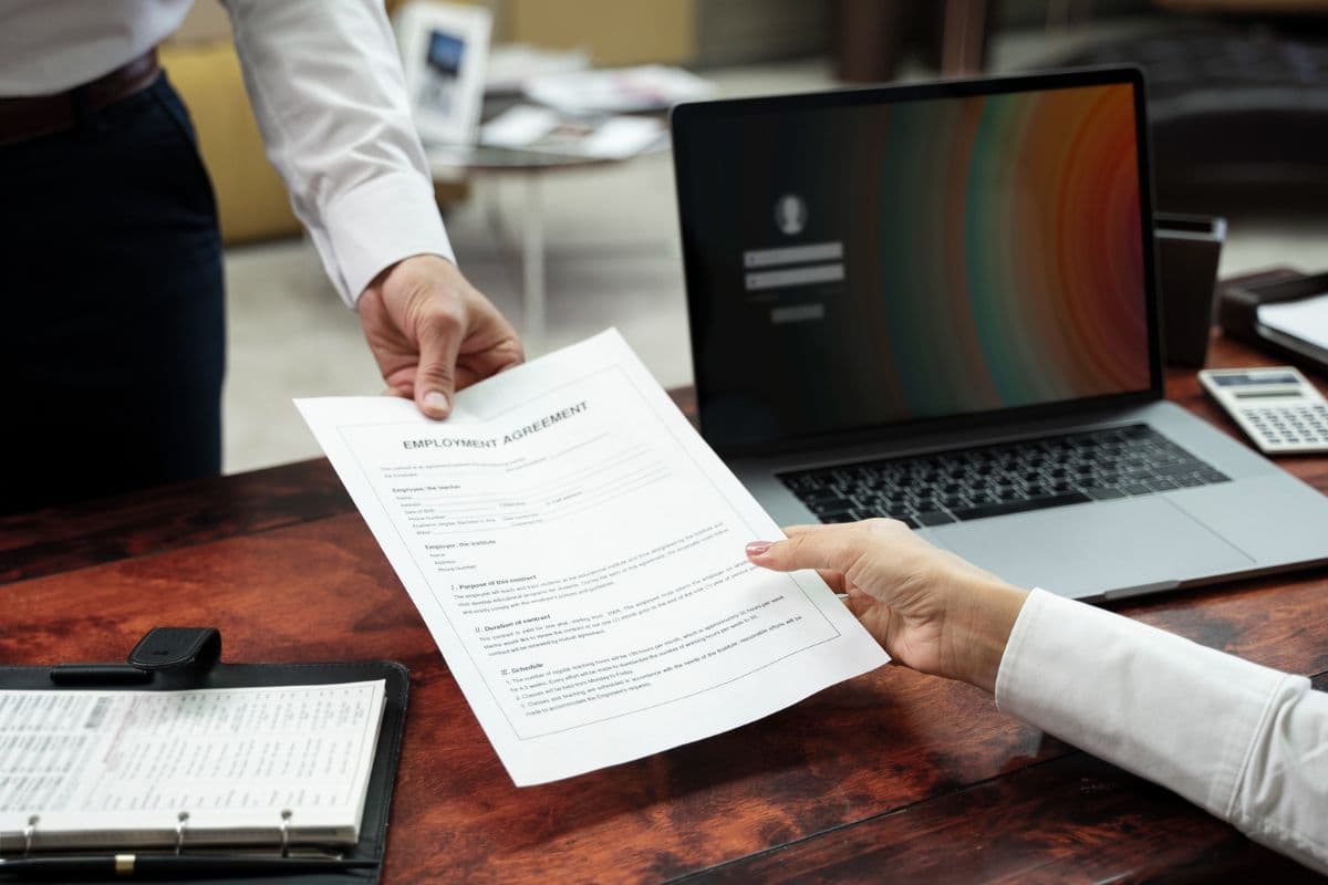 स्टूडेंट रिज्यूम कैसे बनाएं? छात्रों के लिए Resume की Step-by-Step गाइड यहां