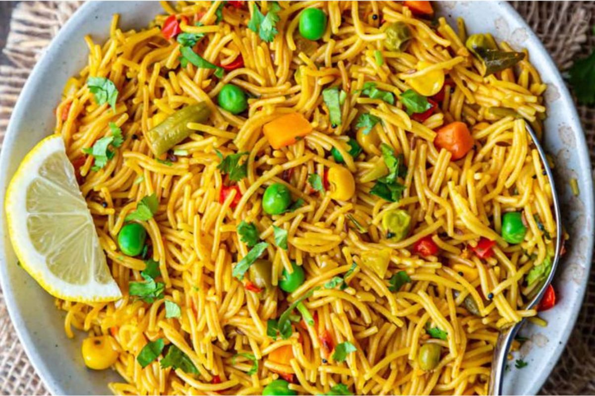 Sevai Upma Recipe: सिर्फ 10 मिनट में बनाएं टेस्टी और हेल्दी सेवई उपमा
