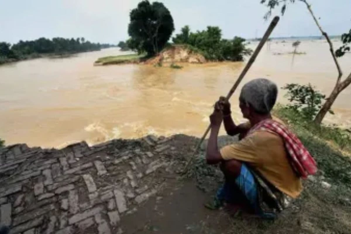 Bihar Flood Alert: गंगा से कोसी तक डरा रहा नदियों का जलस्तर, अगर इसी तरह होती रही बारिश तो होगी भयावह स्थिती…