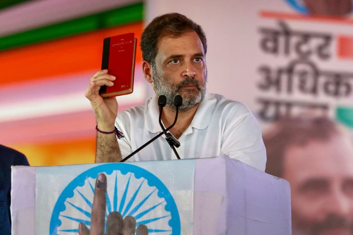 Voter Adhikar Yatra: ढहाएंगे 50 फीसदी आरक्षण की दीवार, बोले राहुल गांधी- पूंजीपतियों के लिए काम कर रहे हैं मोदी