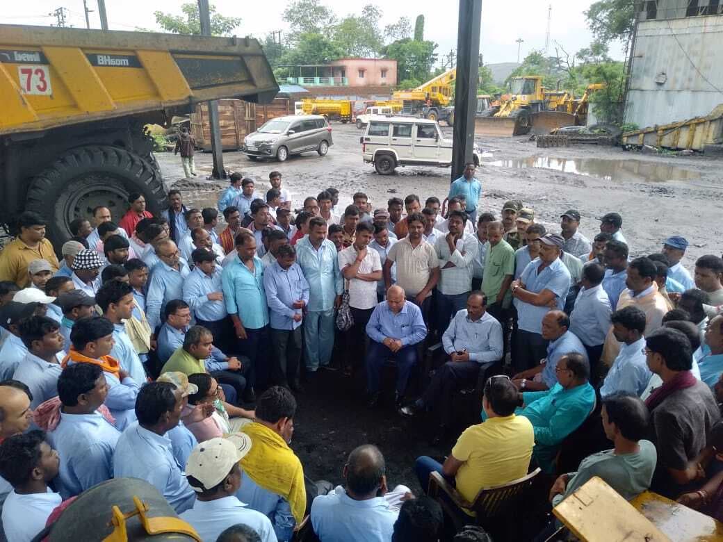 Deoghar news : कोयला कर्मियों को ओटी, संडे व प्रमोशन देने पर बनी सहमति
