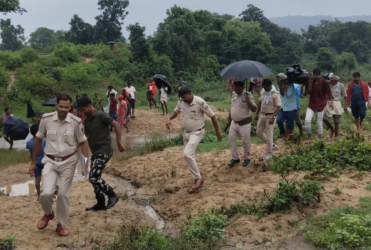 दहियारी के बदगांवा स्थित झांझी नदी से युवक का शव बरामद