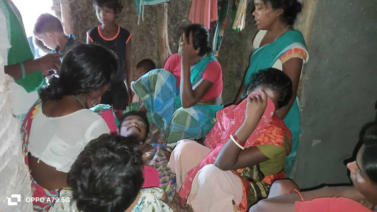 राजू मुर्मू का शव घर पहुंचते ही मच गया कोहराम, पत्नी बोली- कौन करेगा अब तीन बेटियों का भरण-पोषण