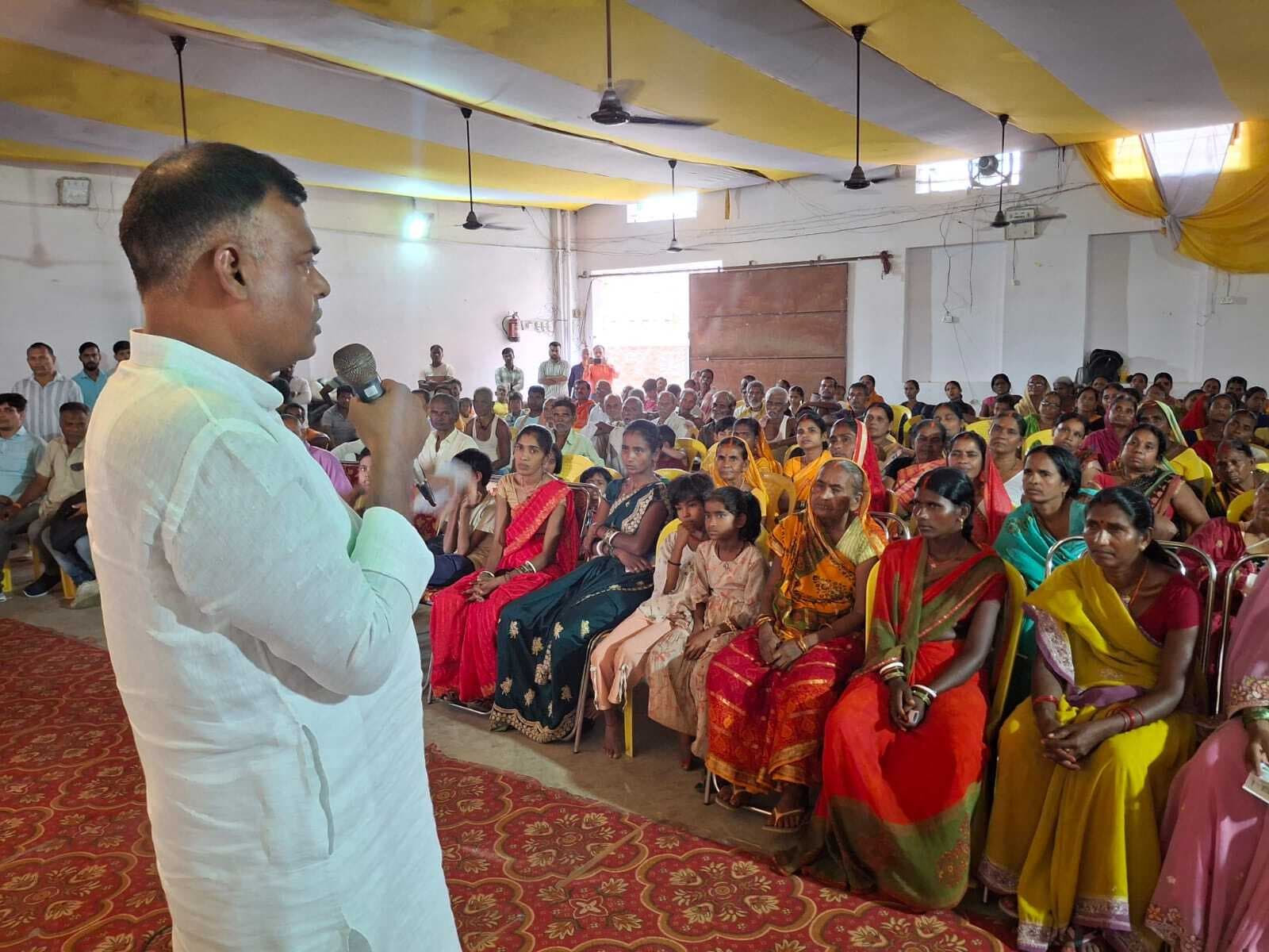 जनसभा में राजद ने गिनाया विकास का विजन
