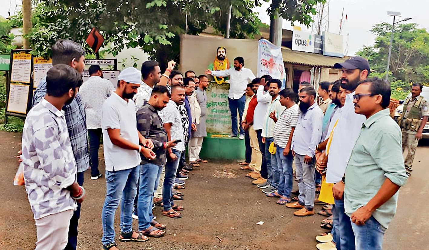 East Singhbhum News : शहीद निर्मल महतो का संघर्ष हमारे लिए प्रेरणा स्रोत : समीर