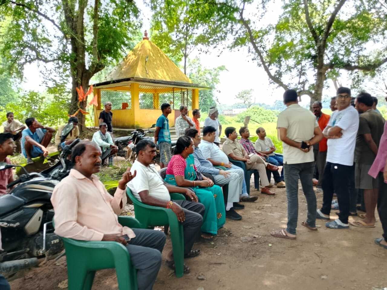 महादेव मंडा का शिवलिंग क्षतिग्रस्त किया, लोगों में आक्रोश