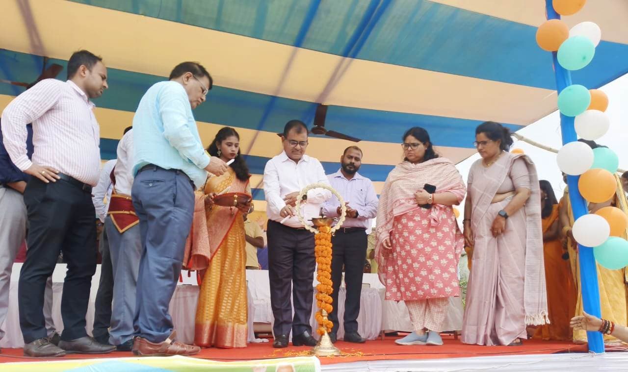 खेल भावना, अनुशासन व परिश्रम जीवन का मूल मंत्र : डीएम