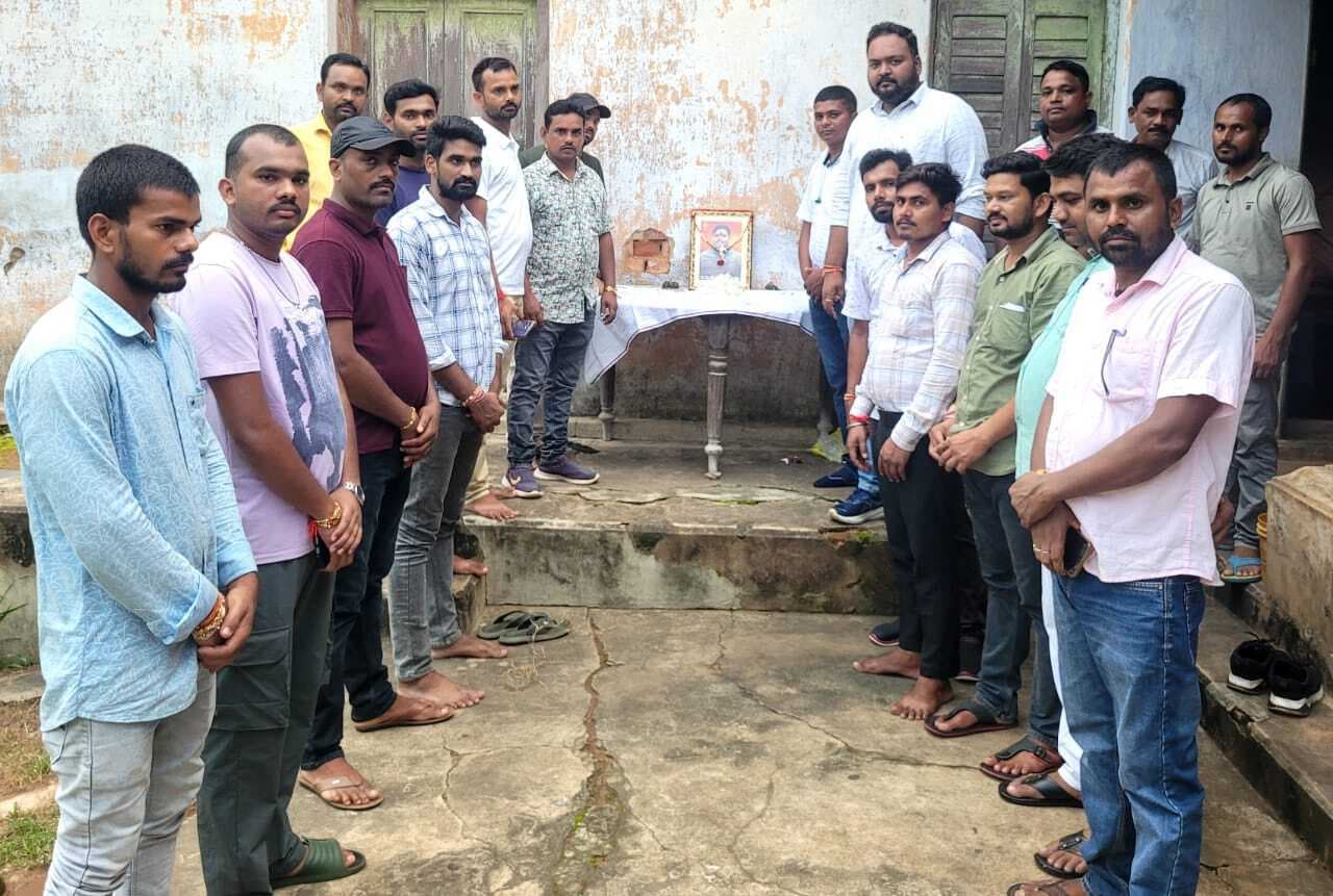 पुण्यतिथि पर पत्रकार को दी गयी श्रद्धांजलि