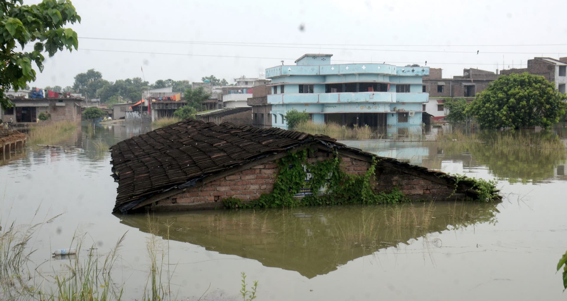 Bhagalpur News: राहत शिविर में व्यवस्था 500 पीड़ित की, पहुंचे हैं हजार से अधिक