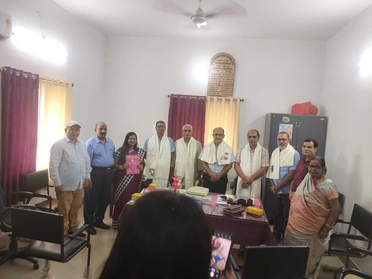 इतिहास विषय के पीएचडी की हुई मौखिकी परीक्षा