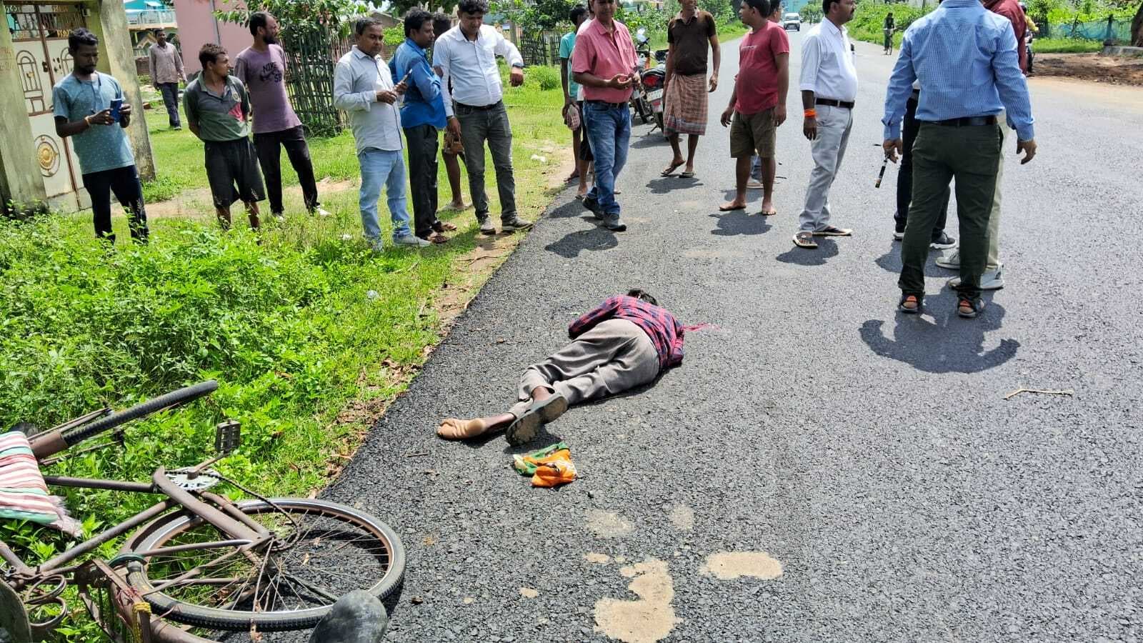 अज्ञात वाहन के धक्के से साइकिल चालक घायल