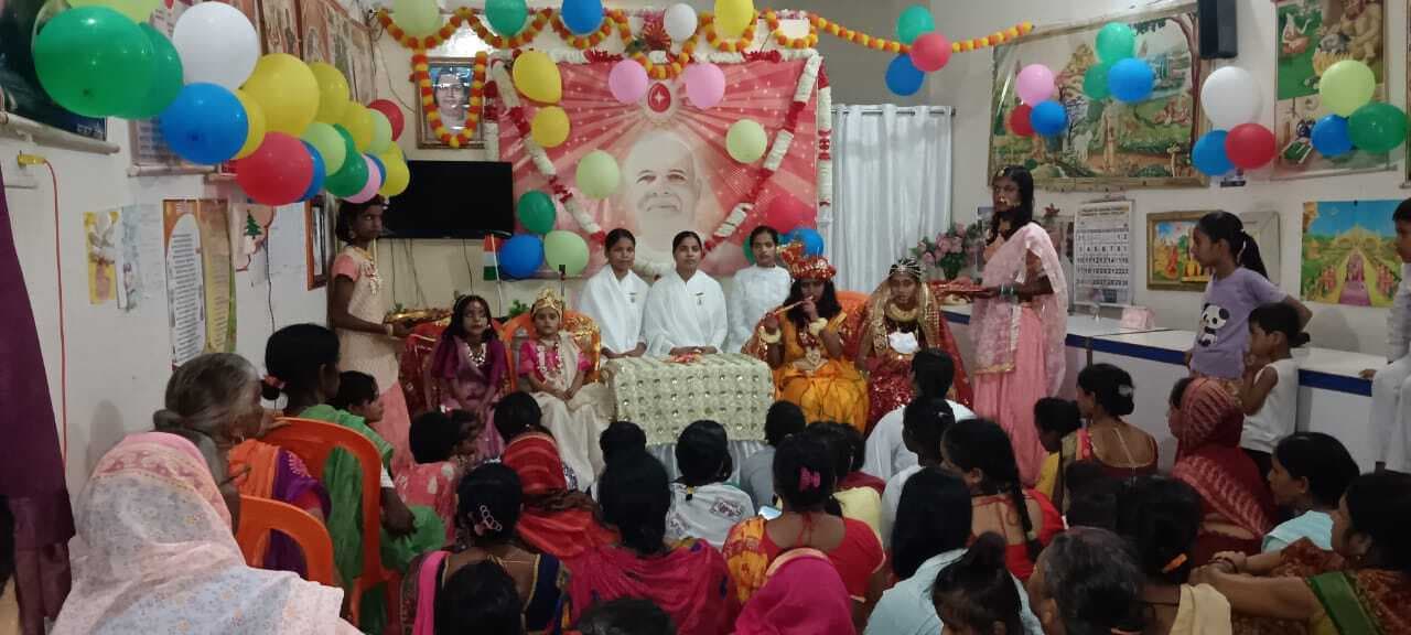 सर्वगुण संपन्न, अद्भुत व विलक्षण जीवन के धनी थे श्रीकृष्ण