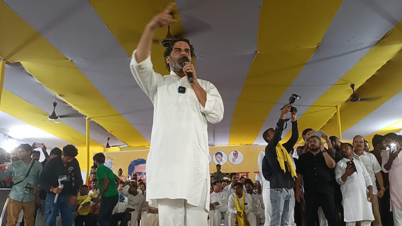 बिहार की जनता के पैसे से गुजरात में फैक्ट्री लगा रहे मोदी: प्रशांत