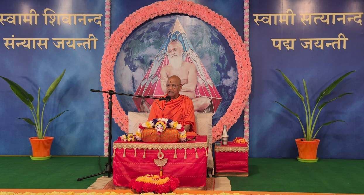 जीवन में सक्षम और सफल बनने के लिए शक्ति की आराधना अत्यंत प्रभावी : स्वामी गोविंद देव