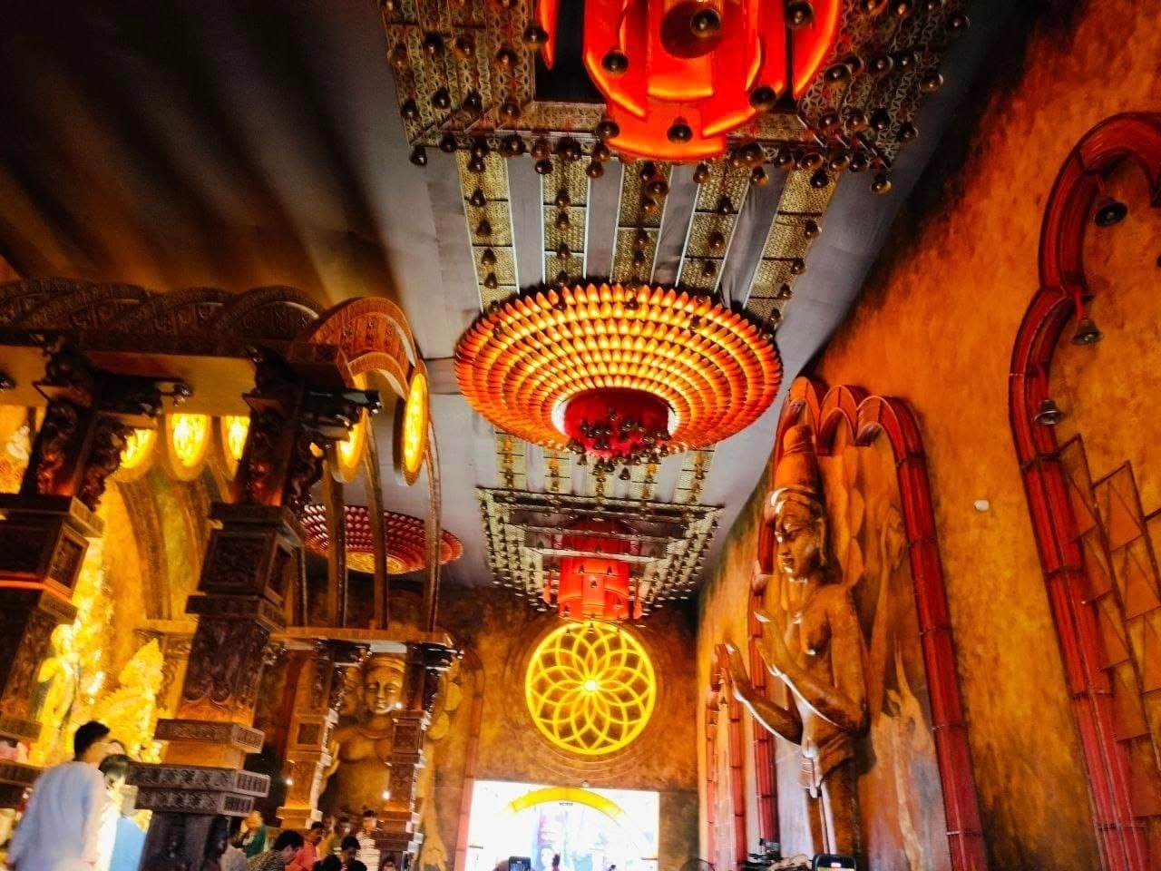 Ranchi News : दुर्गा पूजा में दिखेगा ब्रह्मा, विष्णु, महेश का त्रिमात्रिक पंडाल