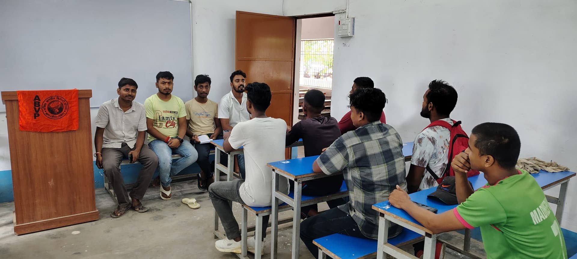 कॉलेज की समस्याओं को किया गया रेखांकित