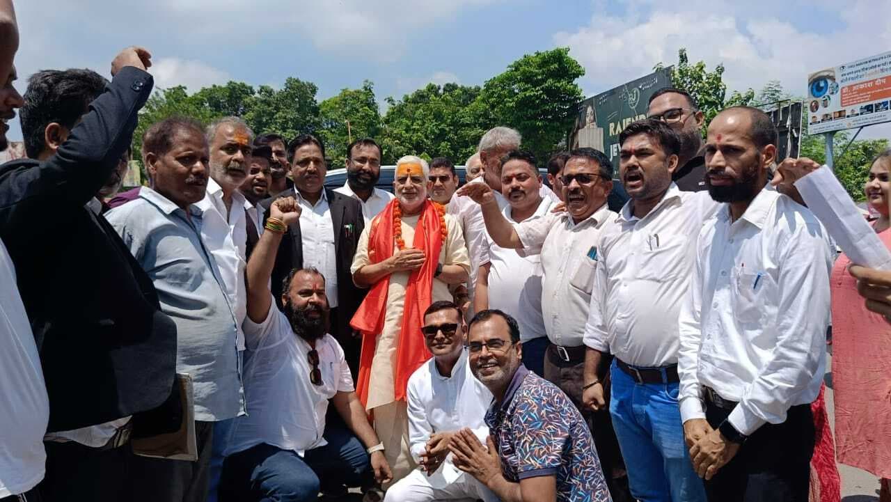 शंभु शरण लाटा जी महाराज का श्रद्धालुओं ने किया भव्य स्वागत