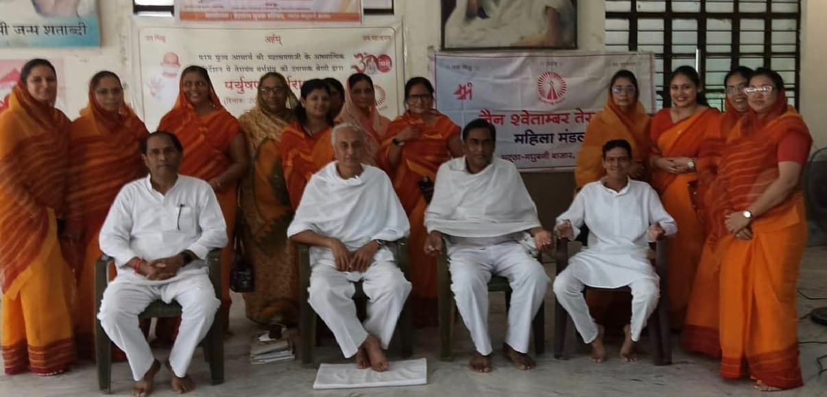 जैन समाज की महिलाओं को सिखाये गये योग के जरिये स्वस्थ रहने के गुर