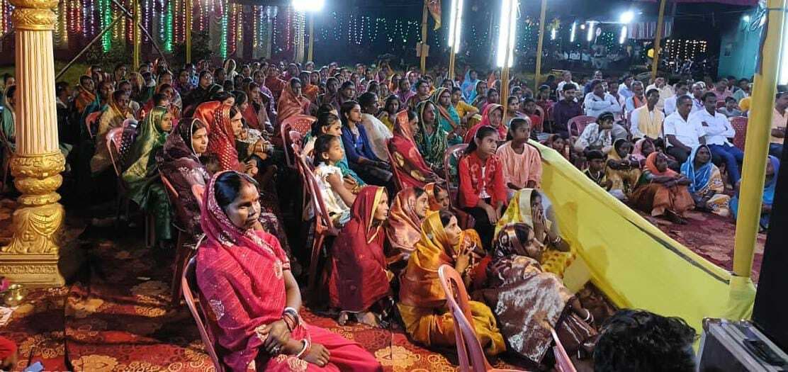 भक्ति ही वह साधन है, जो मनुष्य को ईश्वर से जोड़ता है : कथावाचक भक्ति ही वह साधन है, जो मनुष्य को ईश्वर से जोड़ता है : कथावाचक