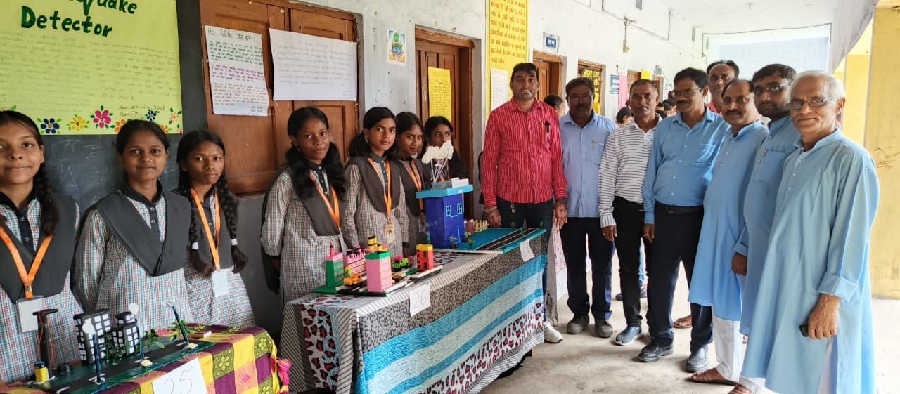 विज्ञान प्रदर्शनी में बच्चों का दिखा वैज्ञानिक सोच