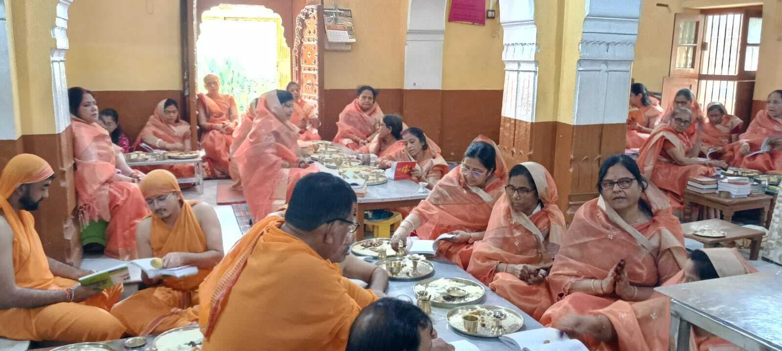 पर्युषण महापर्व के दूसरे दिन जैनियों ने की ””मार्दव धर्म”” की आराधना