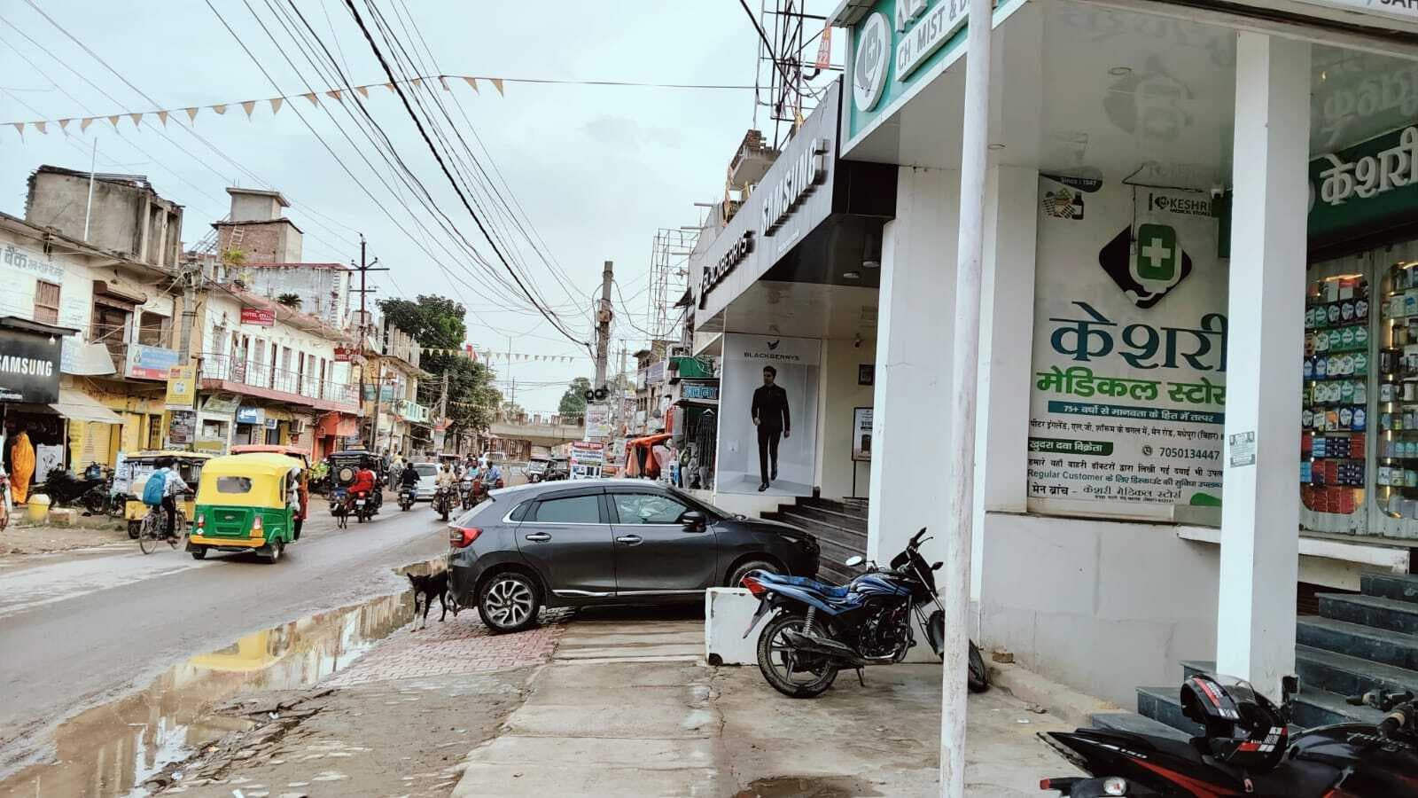 मुख्य बाजार में अतिक्रमण से बढ़ी परेशानी मुख्य बाजार में अतिक्रमण से बढ़ी परेशानी