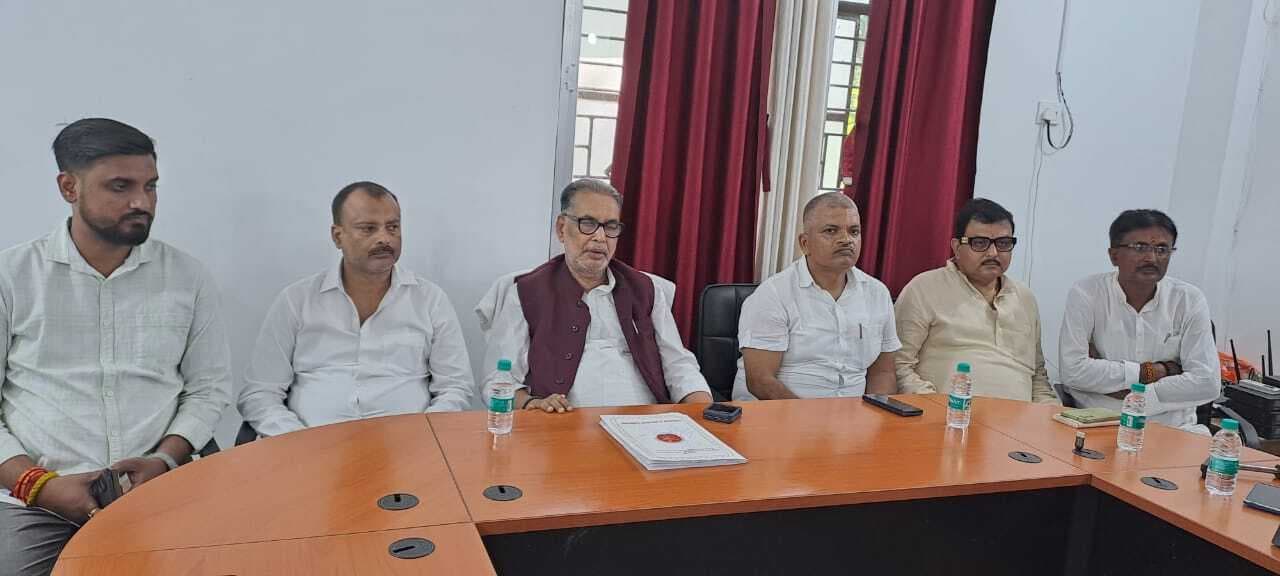 Motihari: अभद्र व अपमानजनक भाषा का इस्तेमाल लोकतंत्र के लिए शर्मनाक : राधामोहन