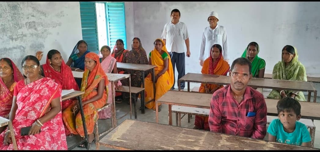 अभिभावक- शिक्षक संगोष्ठी में खेलो और सीखो विषय पर चर्चा