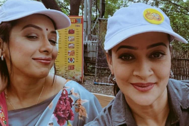 Anupama Maha Twists: मरने से पहले देविका, अनु के लिए करना चाहती है ये काम, ट्रिप पर जाने से पहले बा को सता रहा ये डर