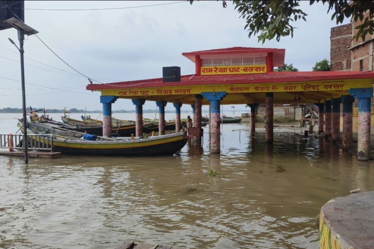 Bihar Flood: बिहार में फिर उफनाई गंगा, बक्सर में बढ़ा नदी का जलस्तर तो रामरेखा घाट पर पितृपक्ष को लेकर बढ़ी चिंता