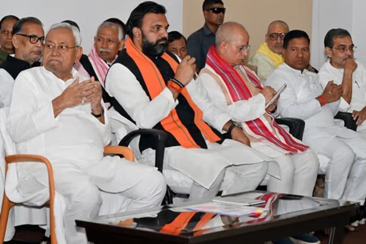 NDA Seat Sharing: चुनाव की तारीखों के ऐलान के बाद NDA में हो सकता है सीटों का बंटवारा, अभी भी एक साथी का हो रहा इंतजार