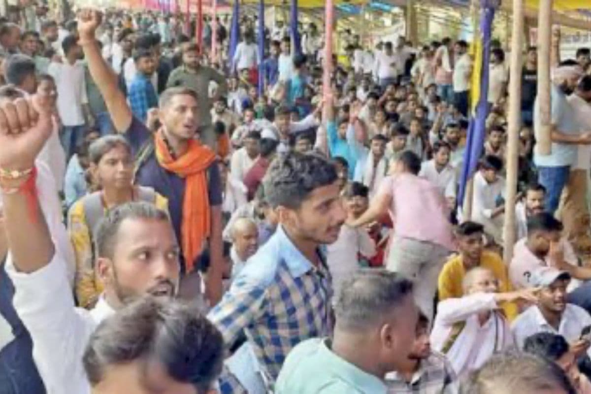 Bihar News: बिहार में 7 हजार से अधिक राजस्व कर्मियों की नौकरी एक झटके में खत्म, जानिए क्या है वजह