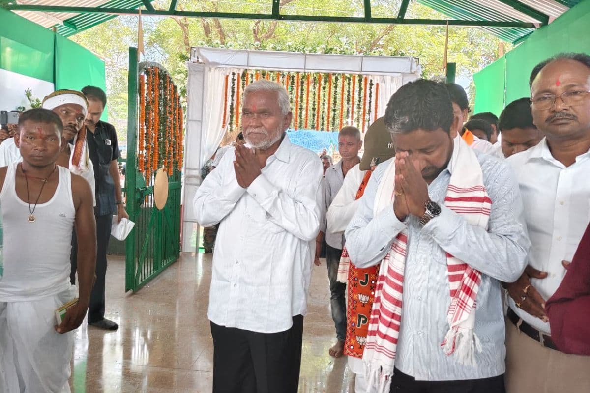 गुवा गोलीकांड के शहीदों को चंपाई सोरेन ने दी श्रद्धांजलि, हेमंत सोरेन सरकार और कांग्रेस पर जमकर बरसे