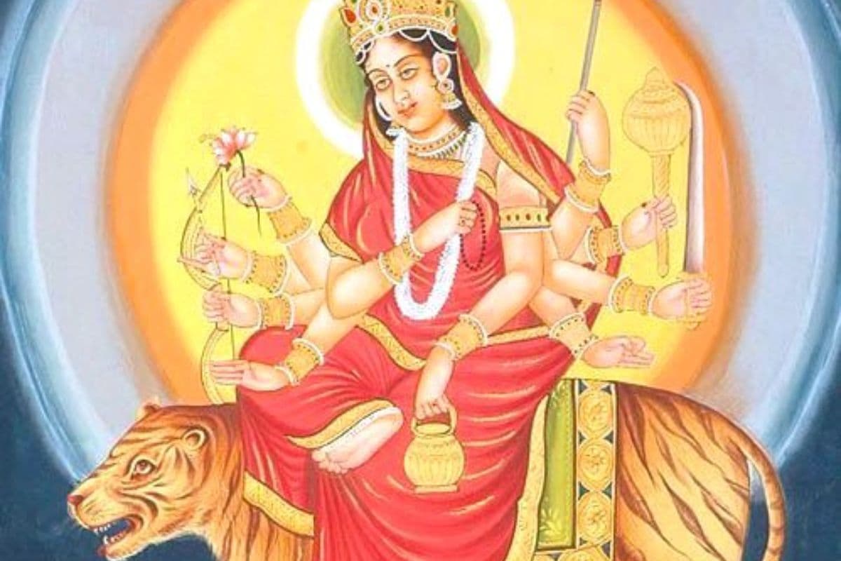 Chandraghanta Mata Chalisa Lyrics: नवरात्रि के तीसरे दिन जरूर करें मां चंद्रघंटा की चालीसा का पाठ, तभी सफल होगी पूजा