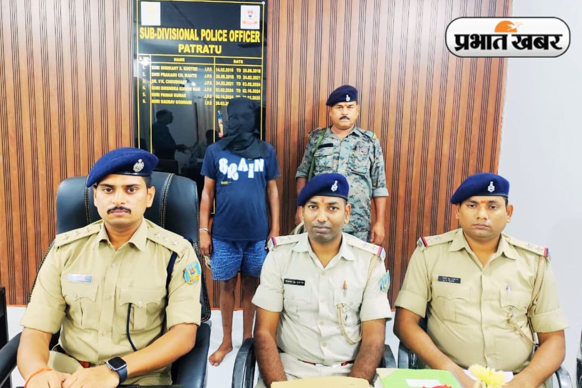 भुरकुंडा में अपराध को अंजाम देने की योजना बना रहा कुख्यात अपराधी सुनील धोबी पतरातू से गिरफ्तार
