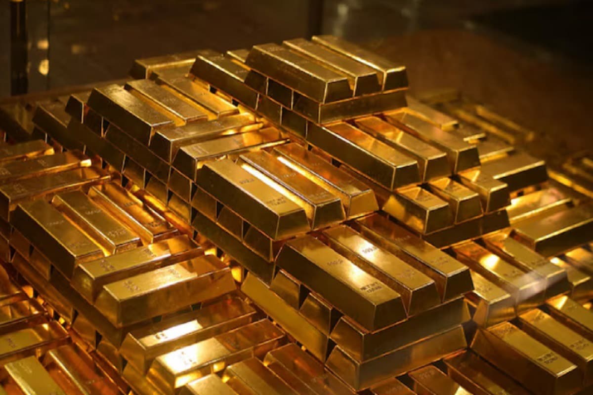 Gold Rate Today: सोना हुआ सस्ता, एक दिन में 1,300 रुपये की बड़ी गिरावट, जानें आज की कीमत