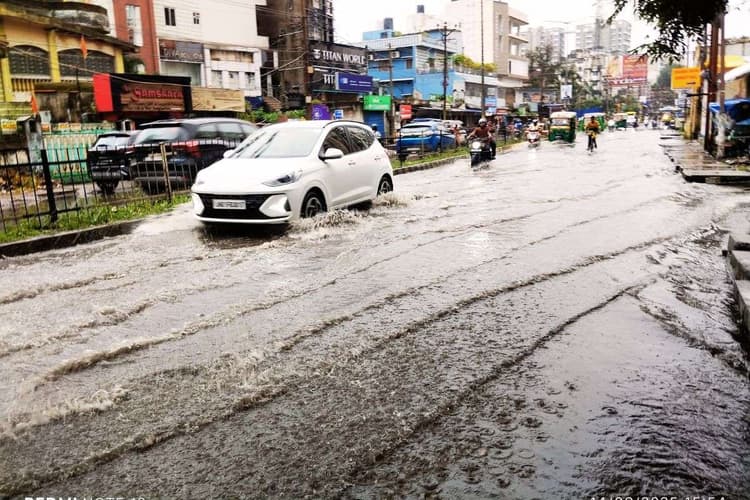 झारखंड में मानसून सक्रिय, 2-3 अक्टूबर तक संताल परगना समेत कई जिलों में भारी बारिश की संभावना