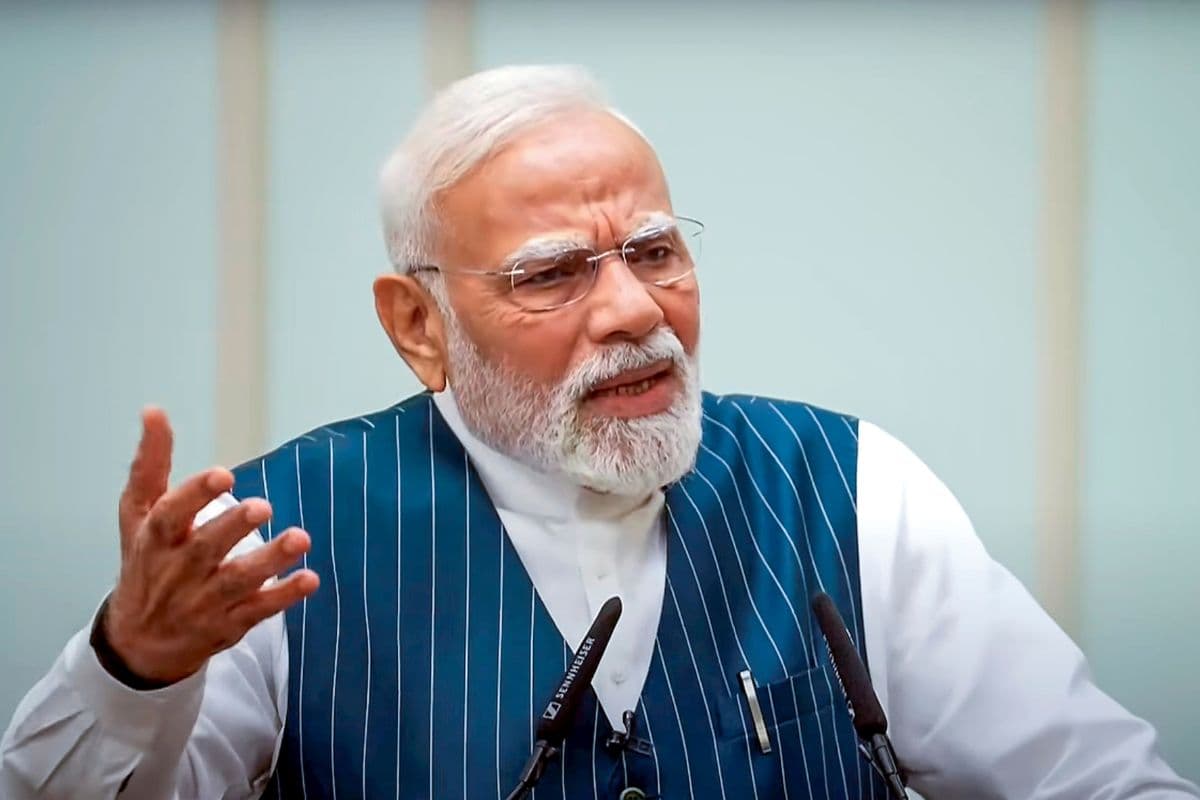 मोदी ने किया होता तो बाल नोच लेते, GST के बहाने प्रधानमंत्री ने कांग्रेस पर साधा निशाना