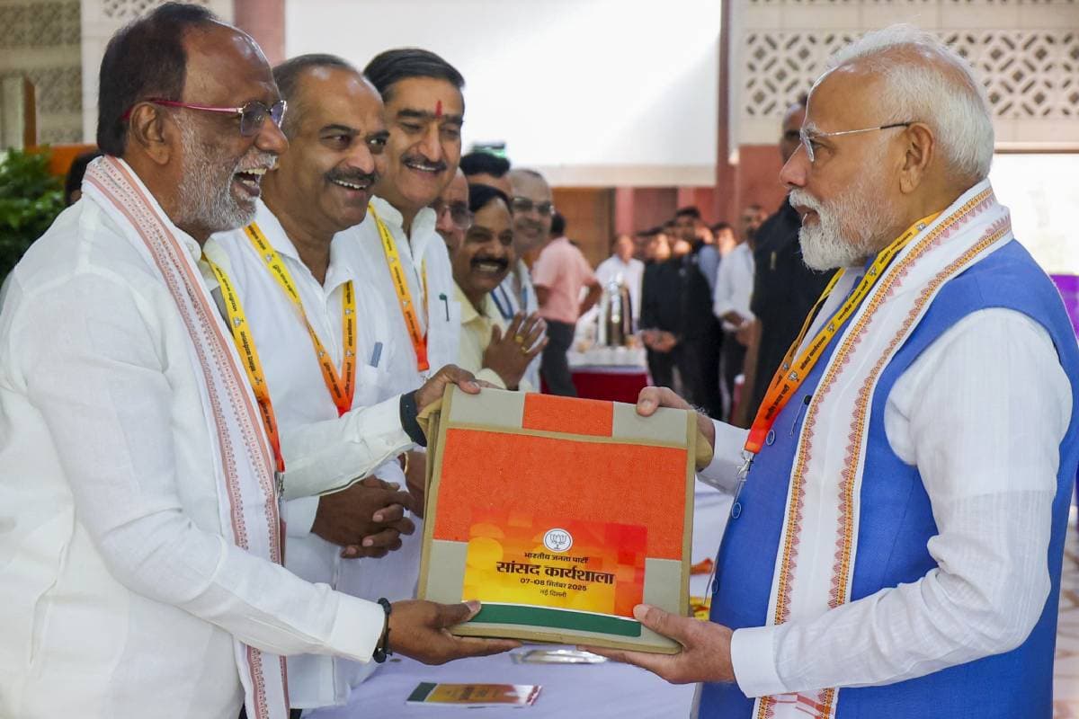 PM Modi Tips to MP : जनता के मन में सीधे उतरने का मंत्र पीएम मोदी ने बीजेपी सांसदों को दिया