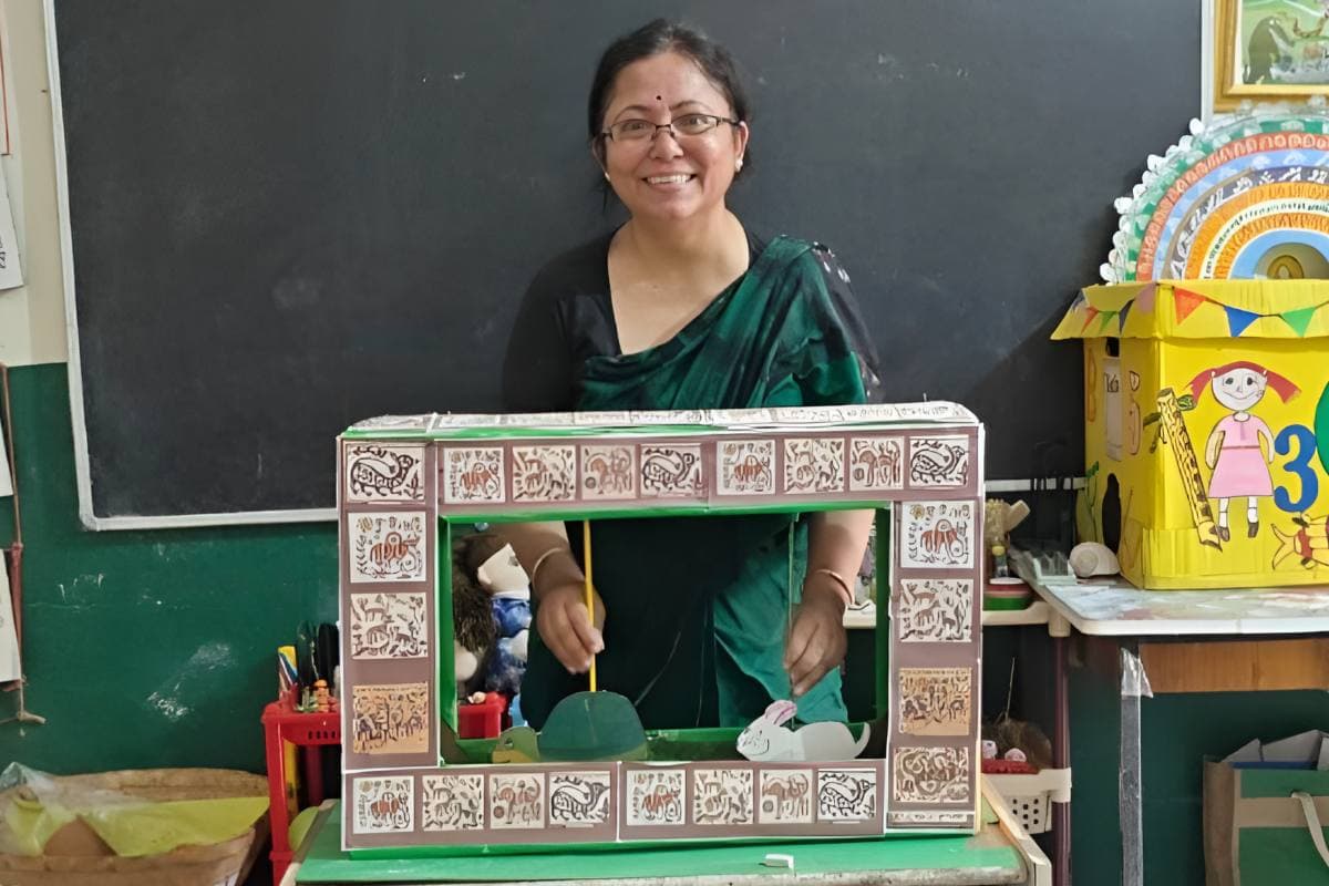 Success Story: ‘अबुआ जादुई पिटारा’ से बच्चों की पढ़ाई आसान बनाई, अब शिक्षक दिवस पर राष्ट्रीय पुरस्कार से सम्मानित होंगी देवघर की श्वेता शर्मा