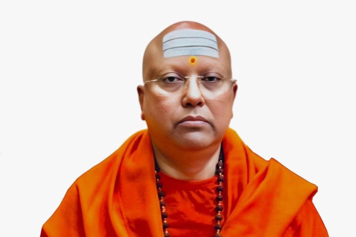 दिल्ली के आश्रम में छात्राओं से छेड़छाड़, चैतन्यानंद सरस्वती पर 17 लड़कियों ने लगाए गंभीर आरोप